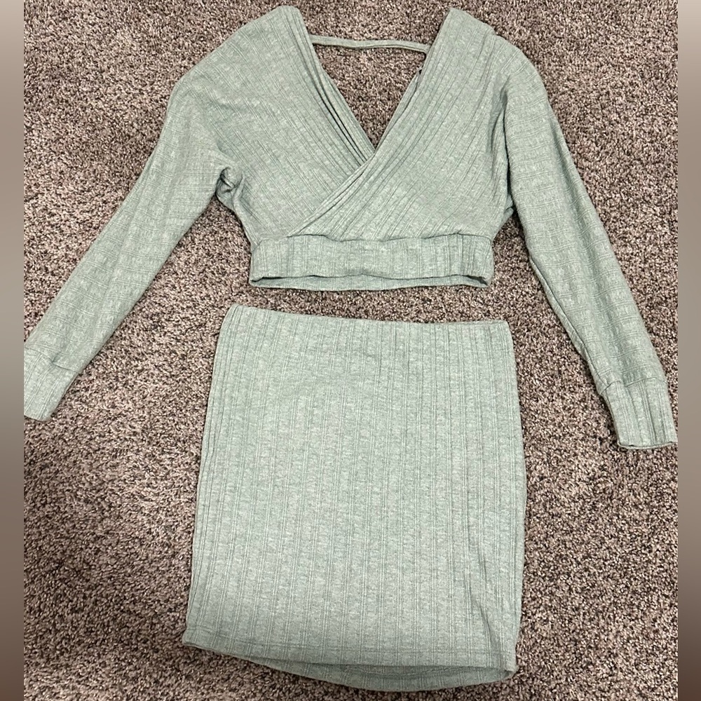 Green 2pc Set | Top & Skirt